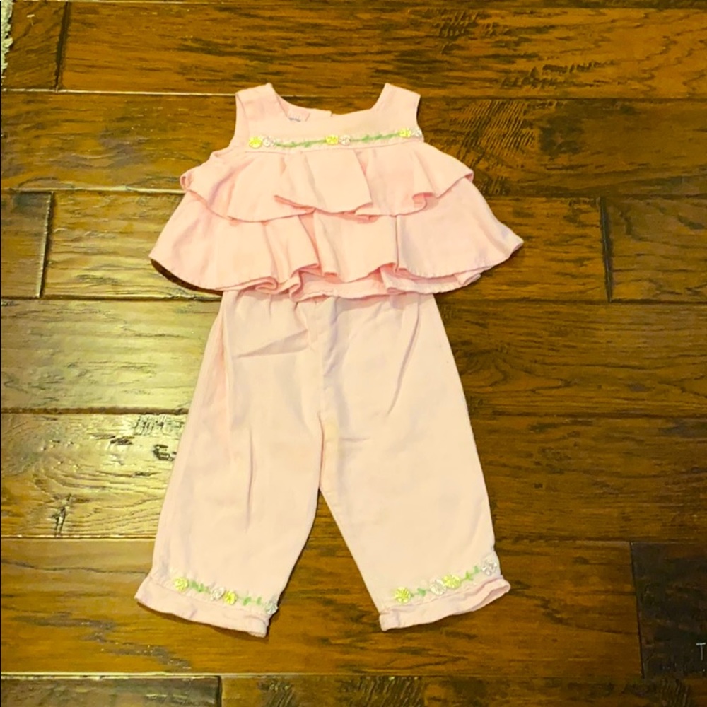 2 pc pink sleeveless top and pants